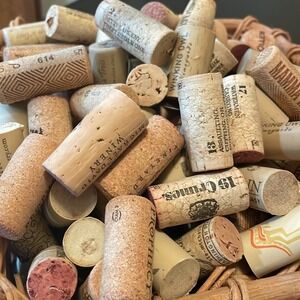 Lot of Wine Corks (100) Arts & Crafts Decorate Projects, Jewelry Making